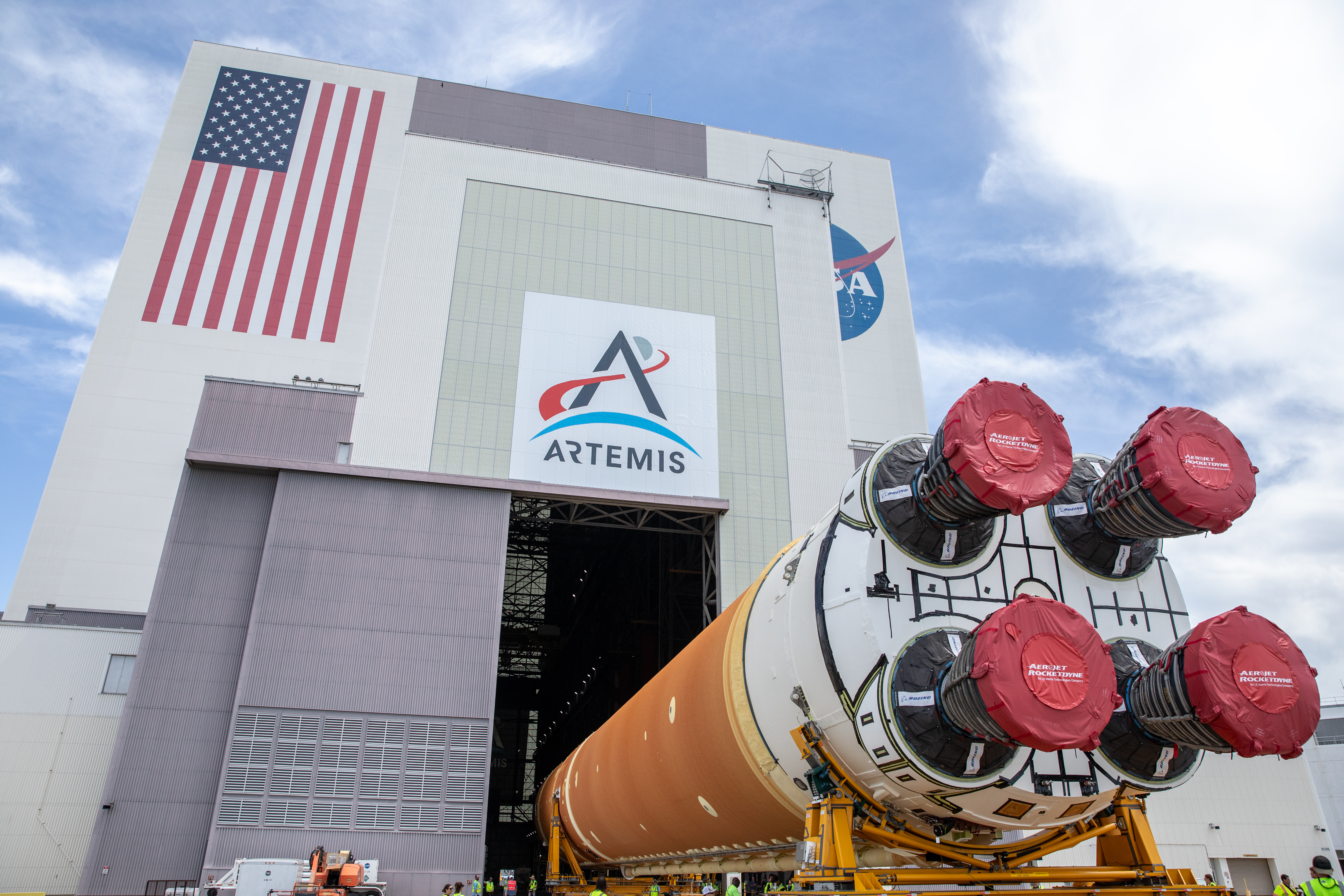 After completing its journey from NASA’s Michoud Assembly Facility in New Orleans aboard the Pegasus barge, teams with Exploration Ground Systems (EGS) transport the agency’s powerful SLS (Space Launch System) core stage to NASA’s Kennedy Space Center’s Vehicle Assembly Building in Florida on Tuesday, July 23, 2024. Once inside, SLS will be prepared for integration atop the mobile launcher ahead of the Artemis II launch. 