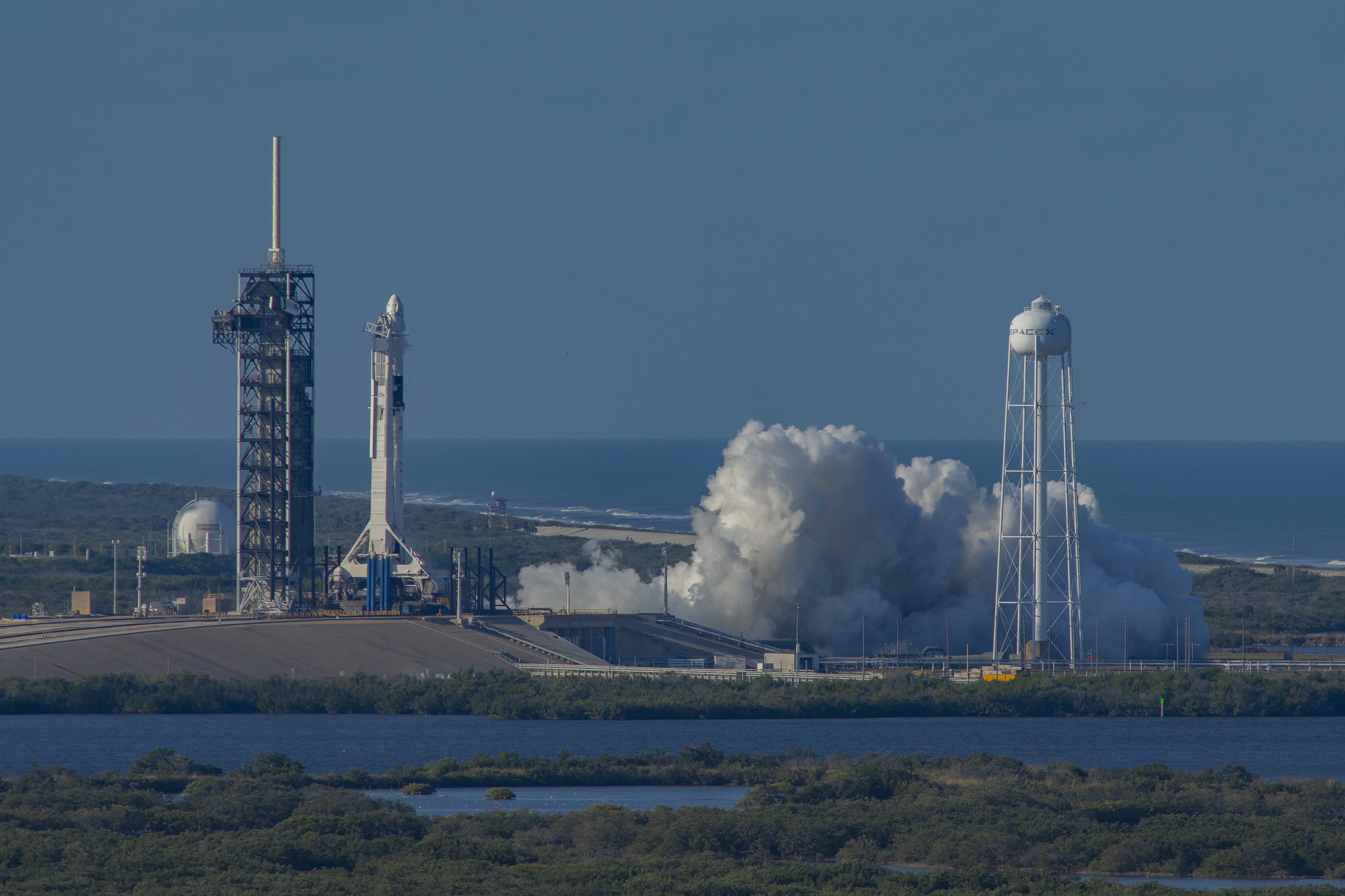 Historic Launch Pad Is Liftoff Site For First Spacex Crew Dragon Commercial Crew Program - roblox launch pad