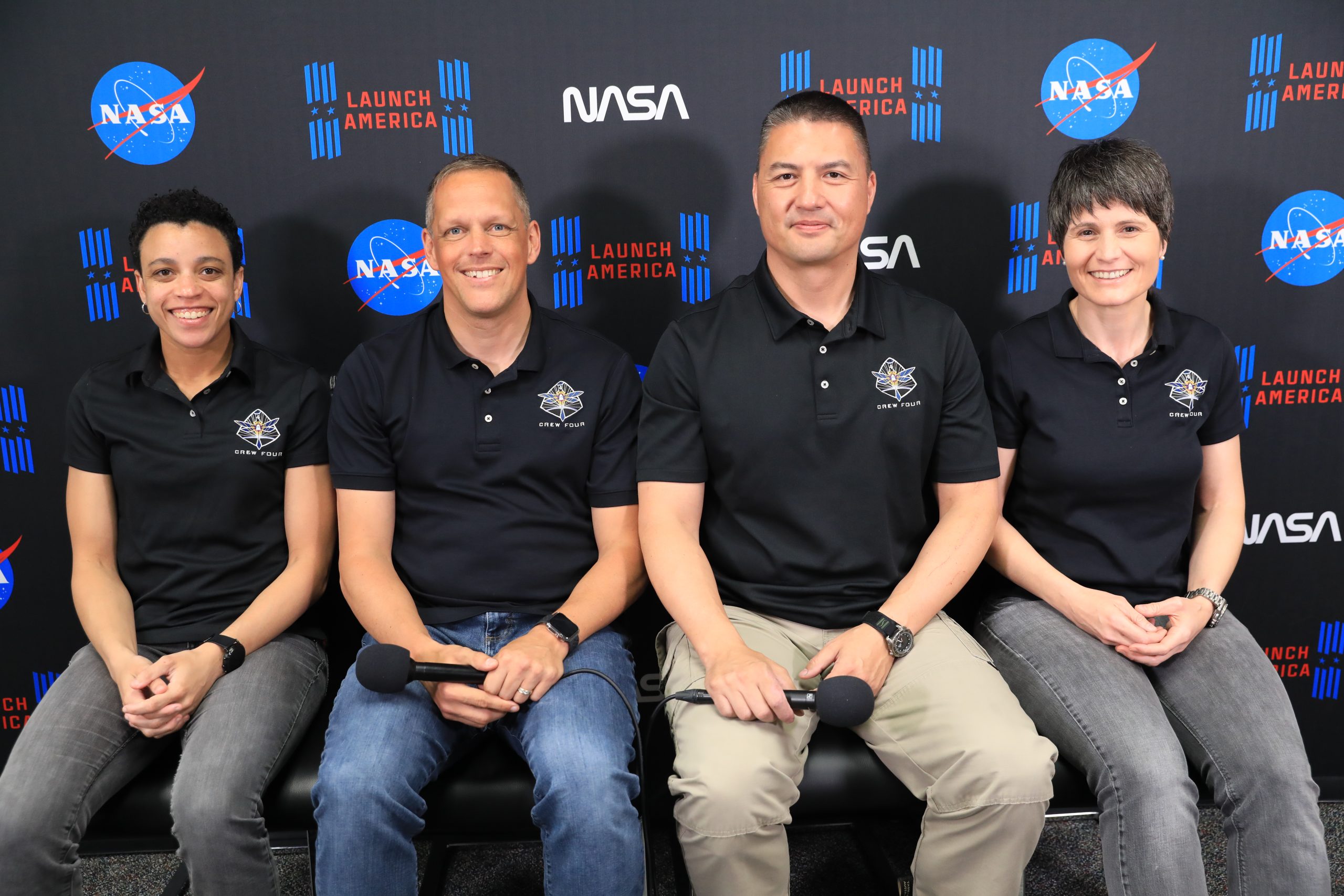 From left, NASA astronauts Jessica Watkins, Bob Hines, and Kjell Lindgren, and ESA (European Space Agency) astronaut Samantha Cristoforetti smile during NASA’s SpaceX Crew-4 virtual media engagement event at Kennedy Space Center in Florida on April 19, 2022. The mission will launch aboard SpaceX’s Crew Dragon – named Freedom by the Crew-4 astronauts – on the company’s Falcon 9 rocket. Launch is targeted for 5:26 a.m. EDT on April 23, 2022, from Kennedy’s Launch Complex 39A. Crew-4 is the fourth crew rotation flight to the space station as part of NASA’s Commercial Crew Program.