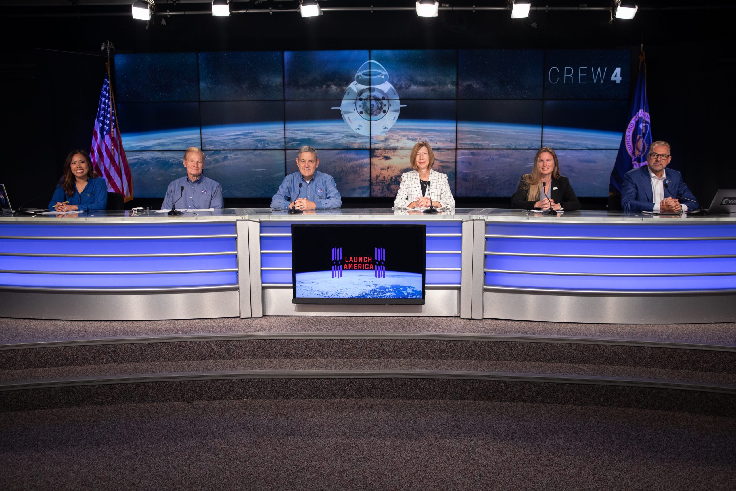 From left, moderator Megan Cruz, NASA Communications; Bill Nelson, NASA administrator; Bob Cabana, NASA associate administrator; Kathryn Lueders, associate administrator, Space Operations Mission Directorate, NASA Headquarters in Washington; Josef Aschbacher, director general, ESA (European Space Agency); and Heidi Parris, associate program scientist for the International Space Station Program, NASA Johnson attend a Crew-4 press briefing April 26, 2022, at NASA’s Kennedy Space Center in Florida ahead of the agency’s SpaceX Crew-4 launch. Crew-4 is the fourth crew rotation flight to the International Space Station as part of NASA’s Commercial Crew Program. The SpaceX Crew Dragon capsule is targeted to launch atop the company’s Falcon 9 rocket from Launch Complex 39A to the space station on Wednesday, April 27, at 3:52 a.m. EDT.