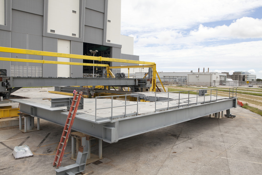 A new work platform, Platform J, awaits installation in High Bay 3 at the Vehicle Assembly Building (VAB) at NASA's Kennedy Space Center in Florida