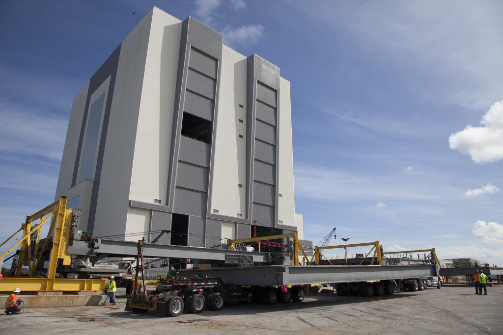 The second half of the H level work platforms for the Vehicle Assembly Building arrives at NASA's Kennedy Space Center in Florida. Photo credit: NASA/Ben Smegelsky