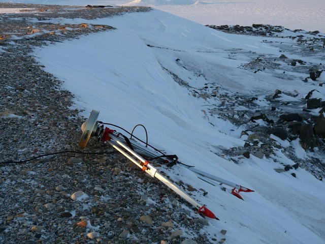 Storm collapses GPS antenna