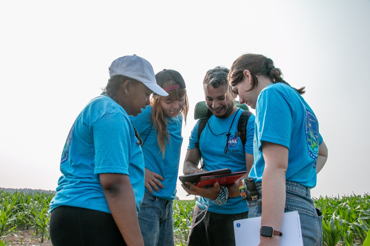 Celebrating Out-Of-This-World NASA Mentorship