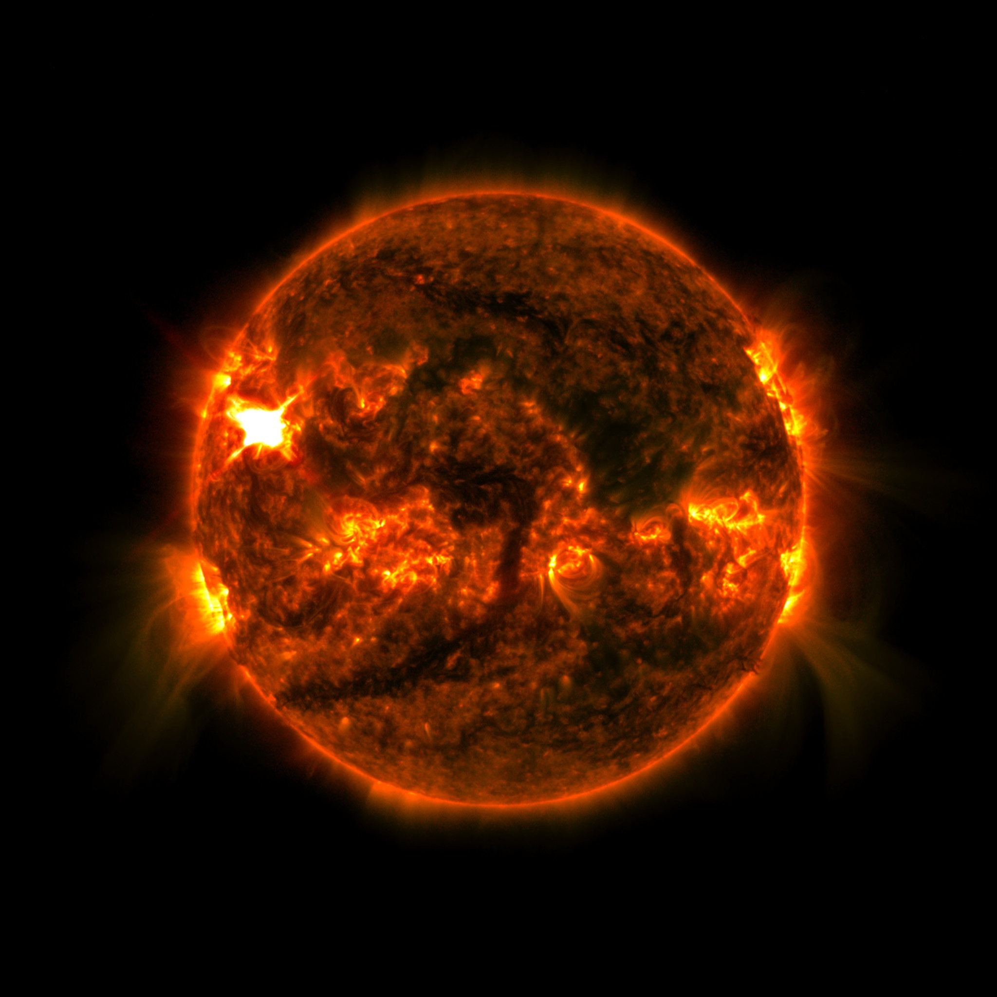 Strong Solar Flare Erupts from Sun Solar Cycle 25
