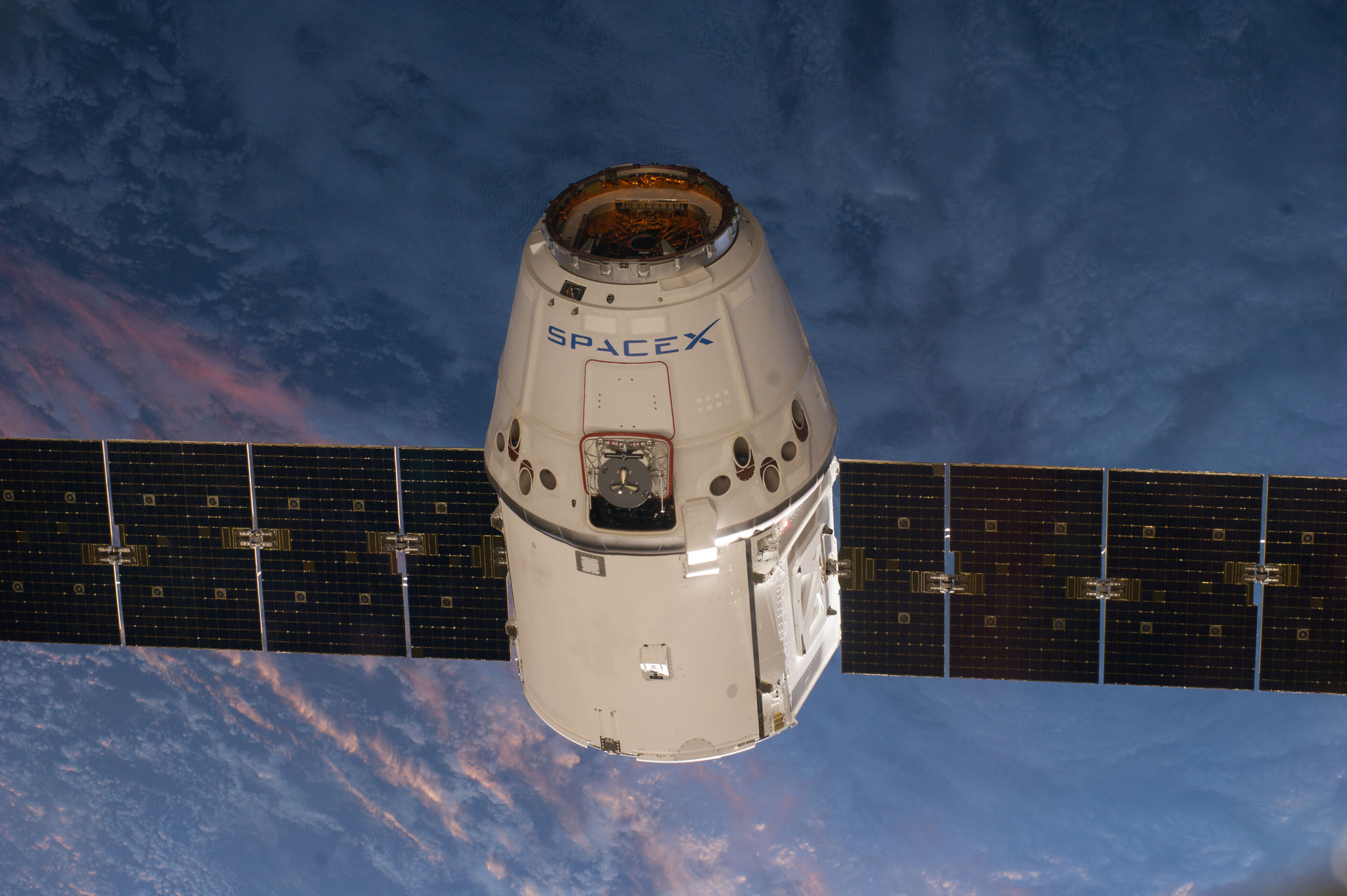 SpaceX  Dragon