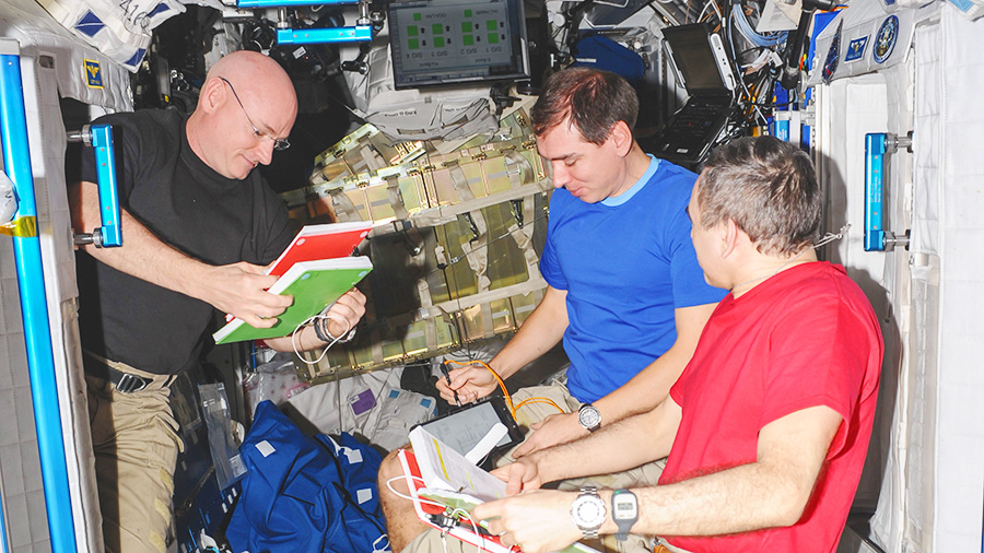 Scott Kelly, Sergey Volkov and Mikhail Kornienko