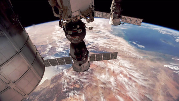 Crew Focuses on Life Science Research