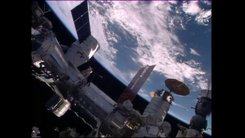 SpaceX Dragon Mated to Harmony