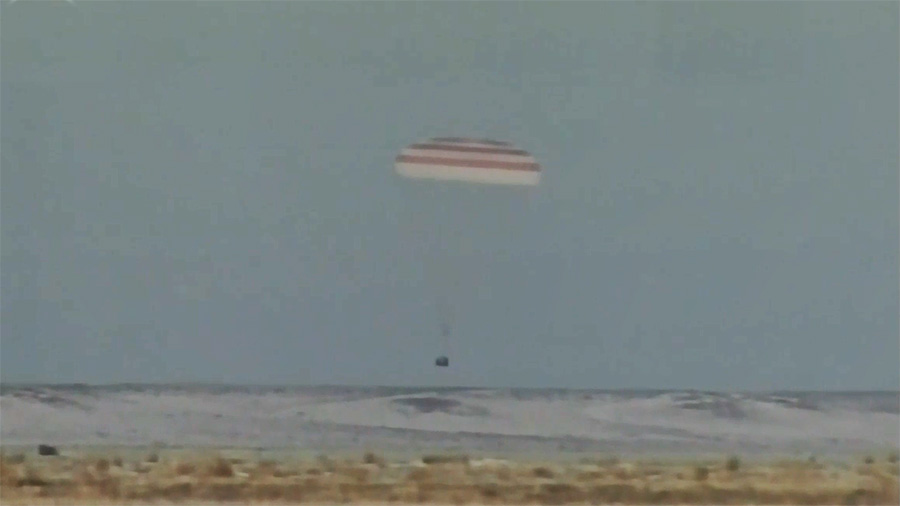 Soyuz Spacecraft Lands