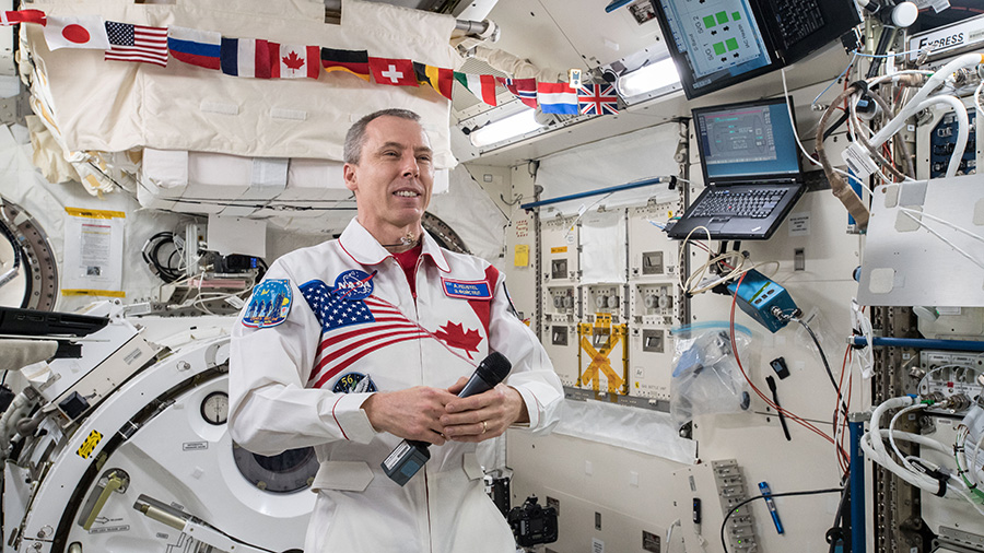 Commander Drew Feustel