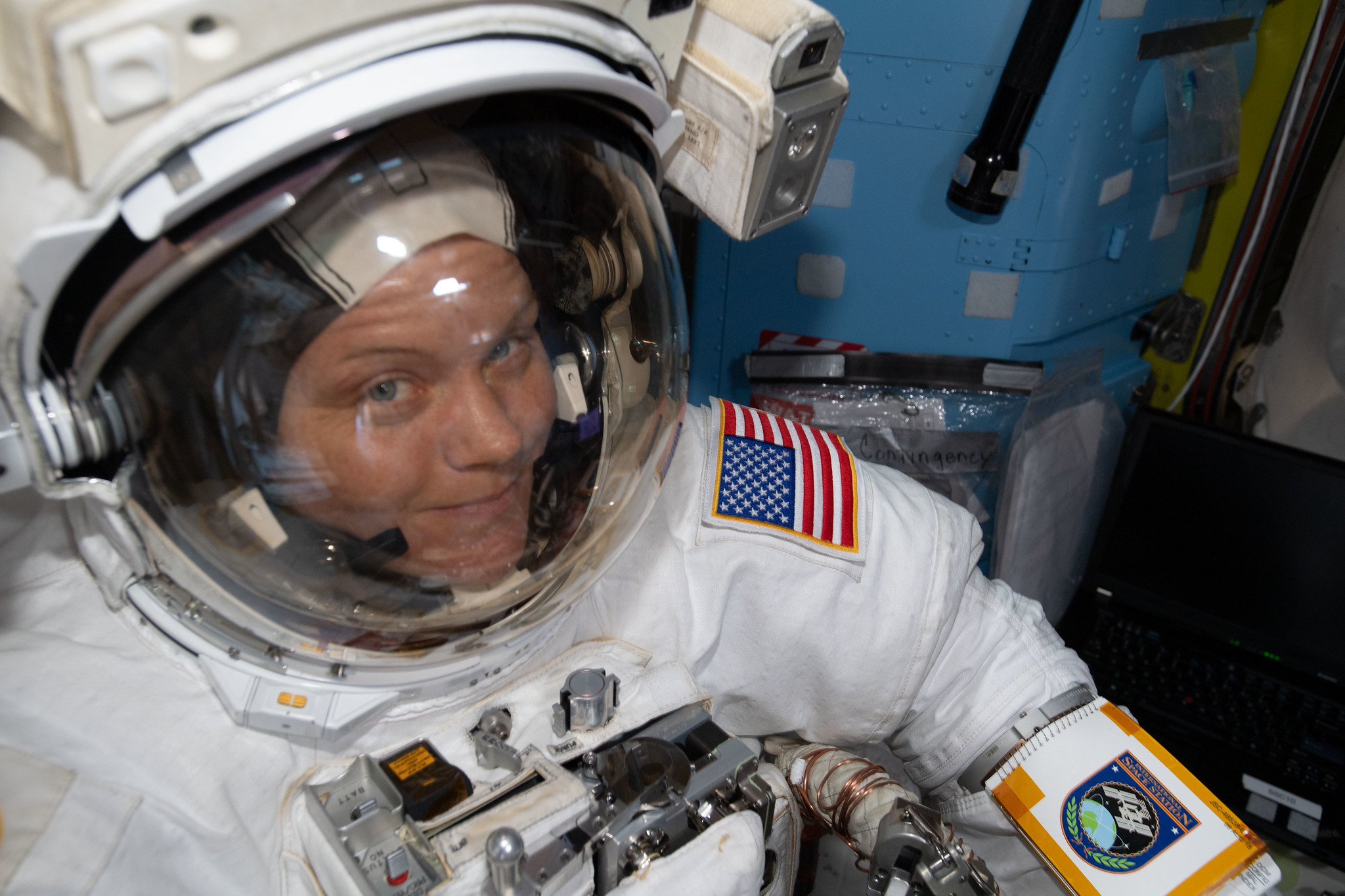 Crew Trains to Capture U.S. Spaceship and Studies the Brain and ...