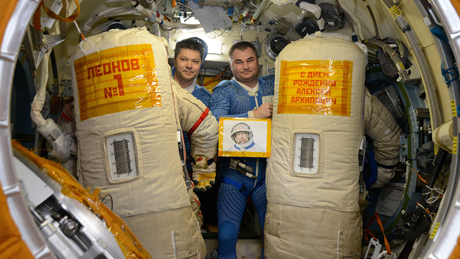 Cosmonauts Oleg Kononenko and Alexey Ovchinin