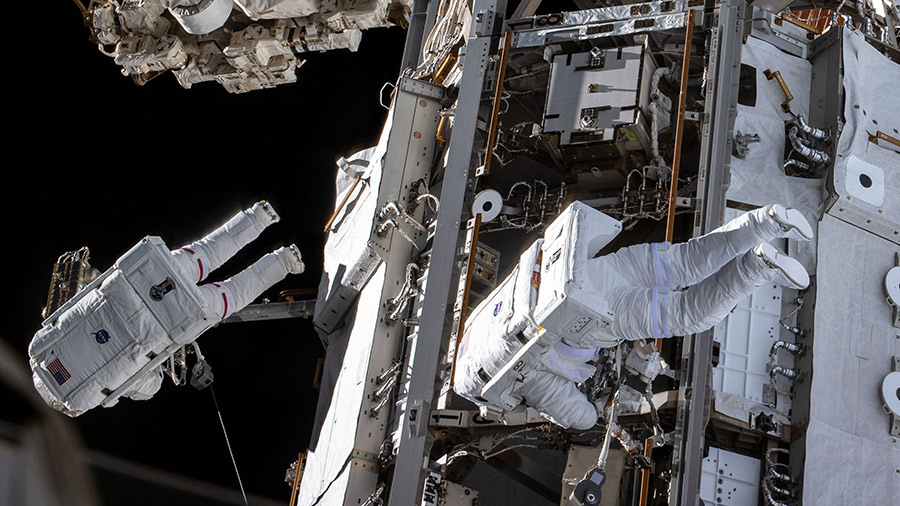 Spacewalkers Andrew Morgan and Luca Parmitano