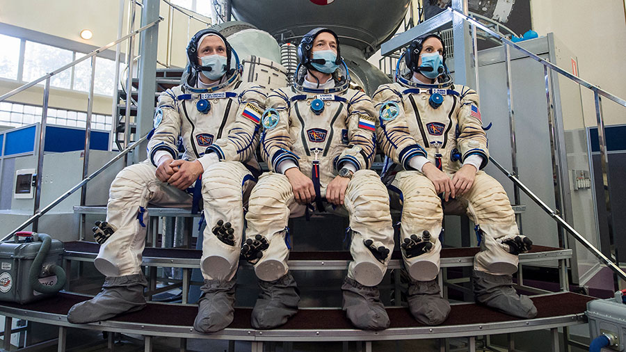 Expedition 64 crew members, the next crew to launch to the station, (from left) Sergey Kud-Sverchkov, Sergey Ryzhikov and Kate Rubins are pictured during Soyuz qualification exams.