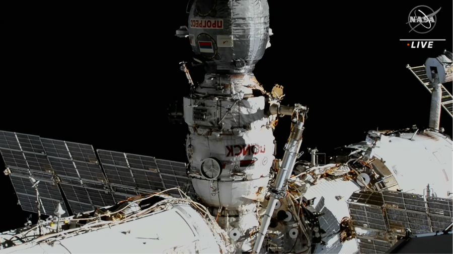 nasa iss robotic arm