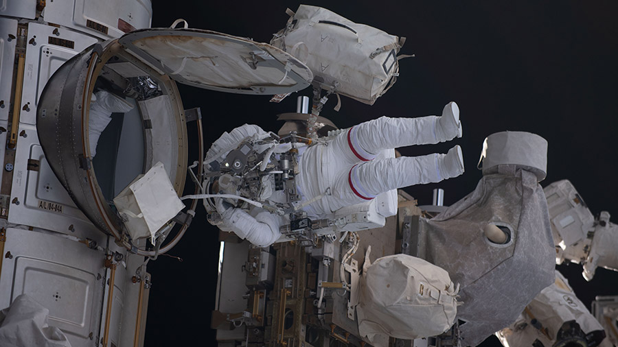 Spacewalkers Installing Solar Array Live on NASA TV Space Station