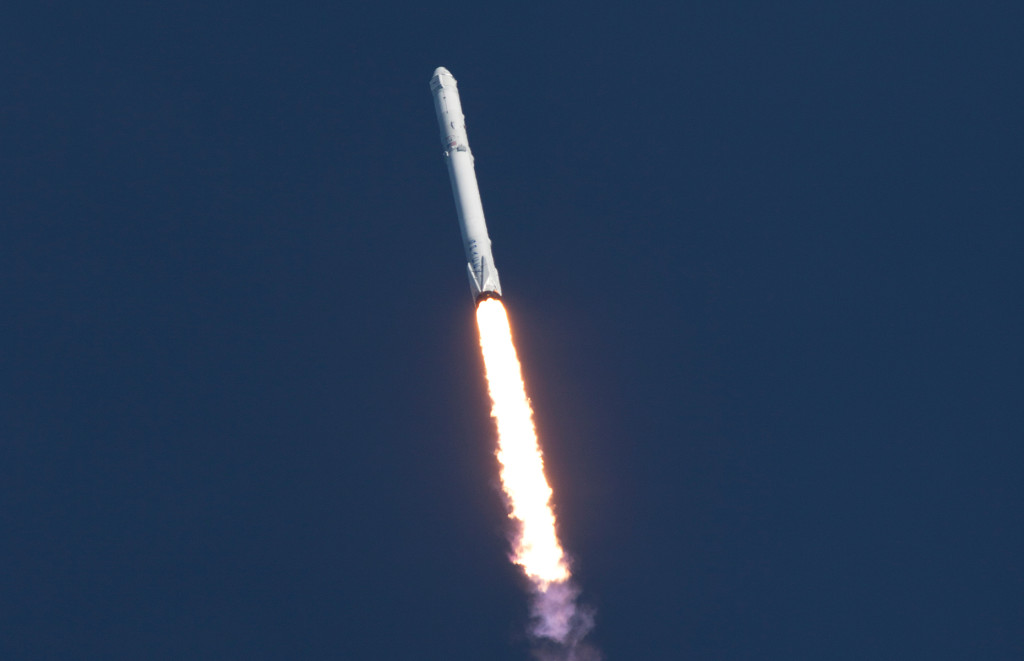 Liftoff of the SpaceX Falcon 9 rocket on CRS-8