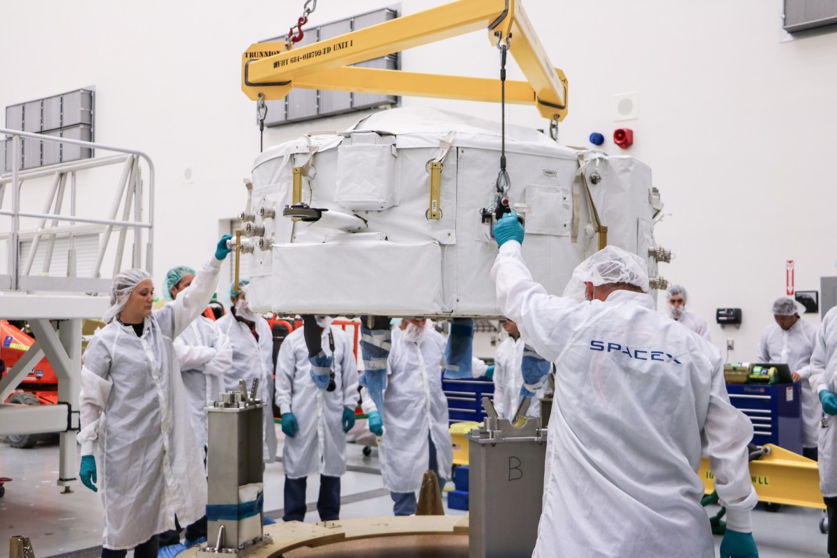 New Photos of IDA-2 Loading into Dragon