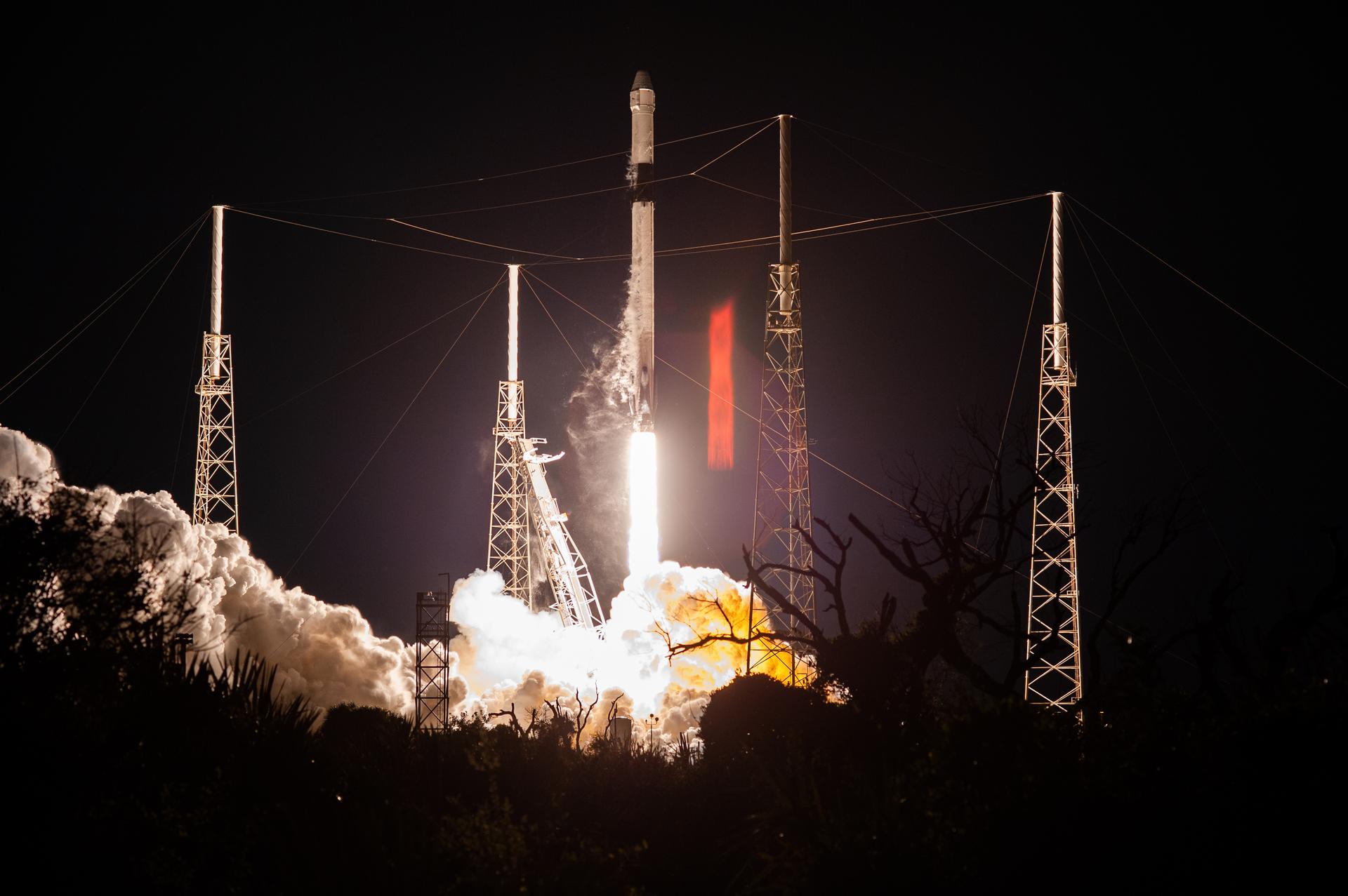 SpaceX rocket launch lights up predawn sky over Florida