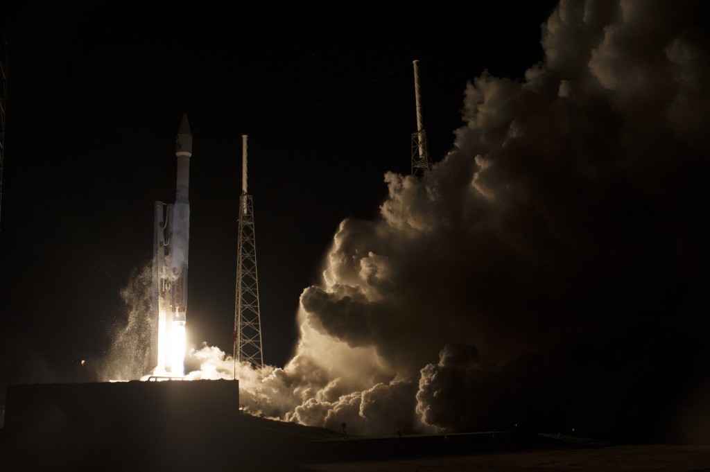 Liftoff of the Atlas V carrying TDRS-L