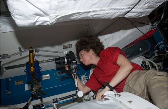 NASA Astronauts Test Vestibular Systems on Tilt Tables - NASA